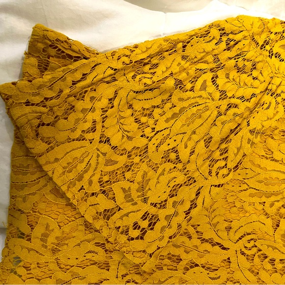 VILA Yellow Lace Long Bell Sleeve Blouse M NWOT - Picture 11 of 16